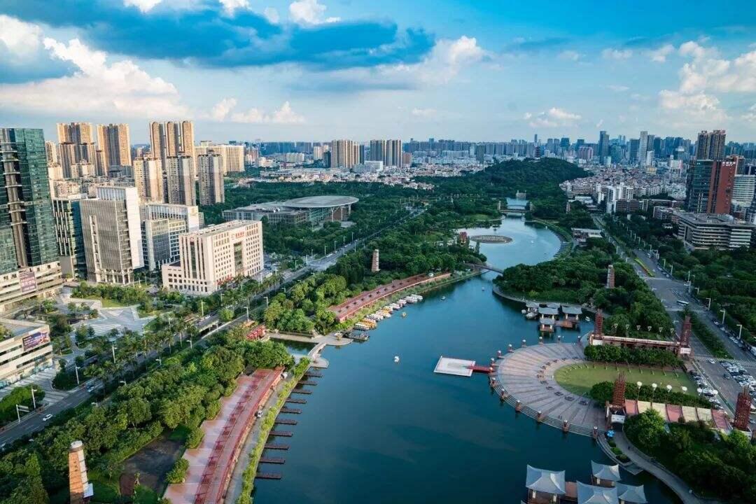 2025新澳门正版免费资本，详细解答、解释与落实